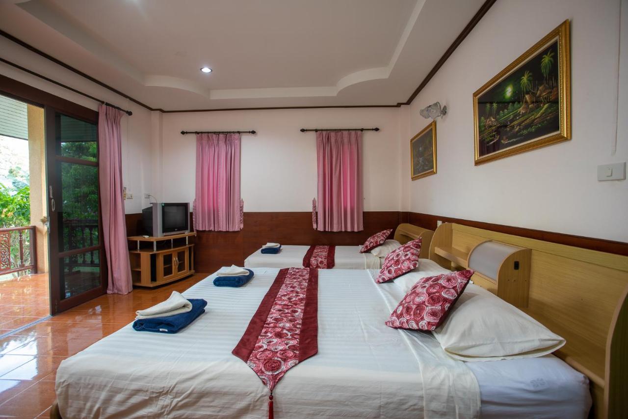 ホテル ルンガルン リゾート バーン・タイ エクステリア 写真